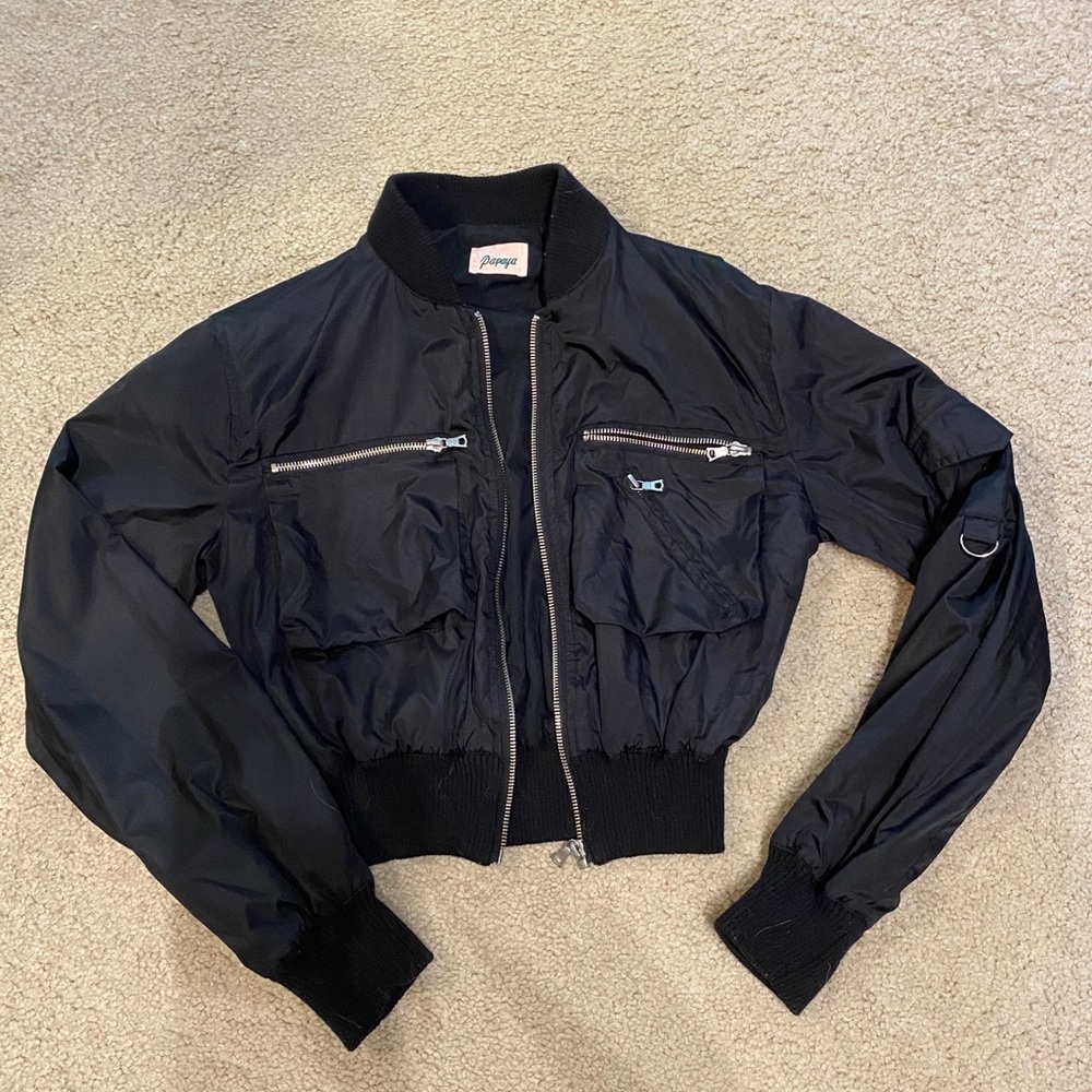 ☀️ 3/$30 Papaya Cropped Black Jacket Size Small